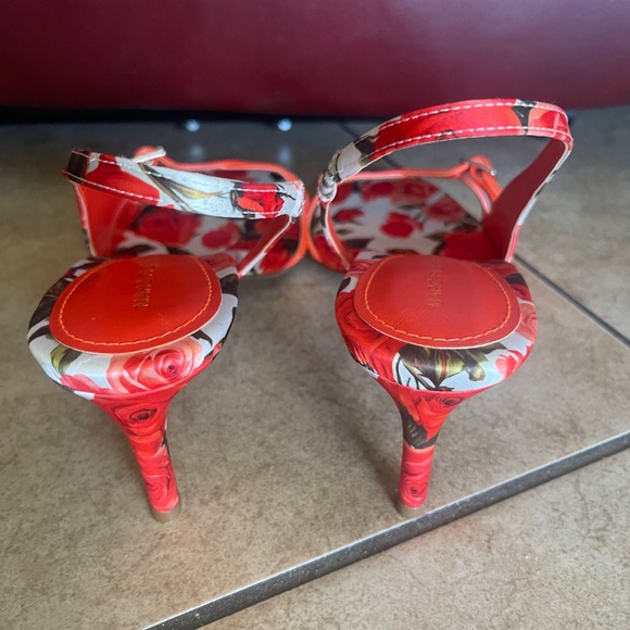 Marc Fisher Red Roses Feren 2 Sandals SZS VARIOUS - Picture 4 of 15